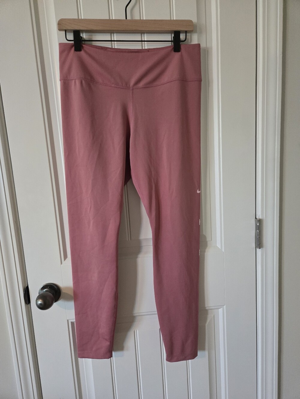 Nike Rose Pink High-Rise Leggings